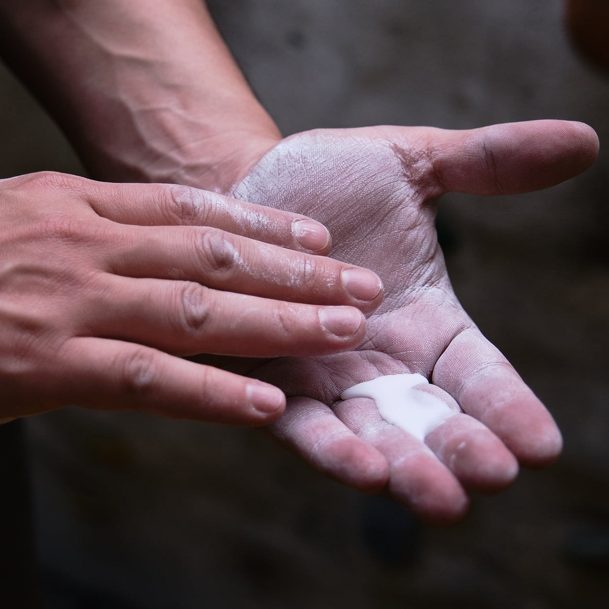 The Gripper Liquid Chalk - 250ML - Strength Shop