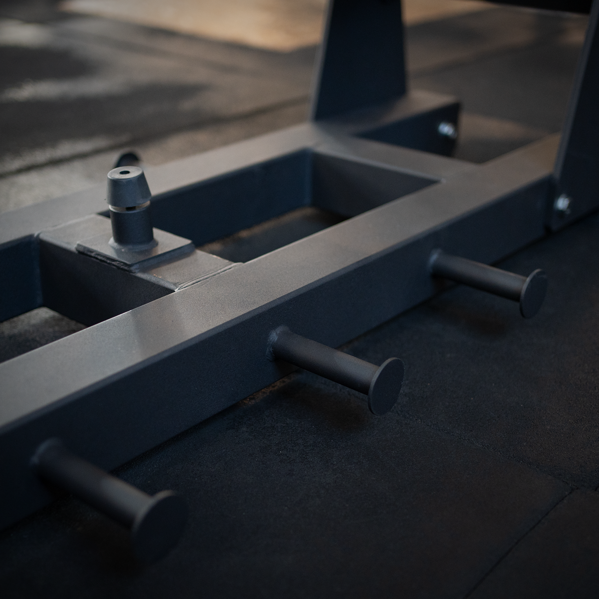 B-WARE Riot Belt Squat Machine incl. Belt & Carabiner - Strength Shop