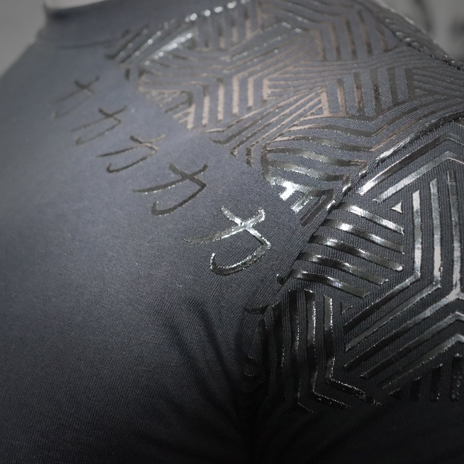 Barbell Grip Shirt, Black - Strength Shop