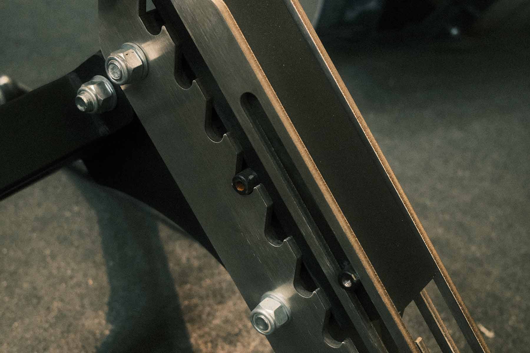 Pro Hyperextension “Bulldog” – Commercial Back Extension Machine (Expected availability: June 2026) - Strength Shop