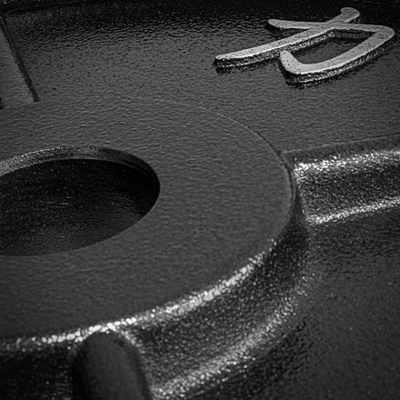 B-WARE Riot Cast Iron Plates - Strength Shop