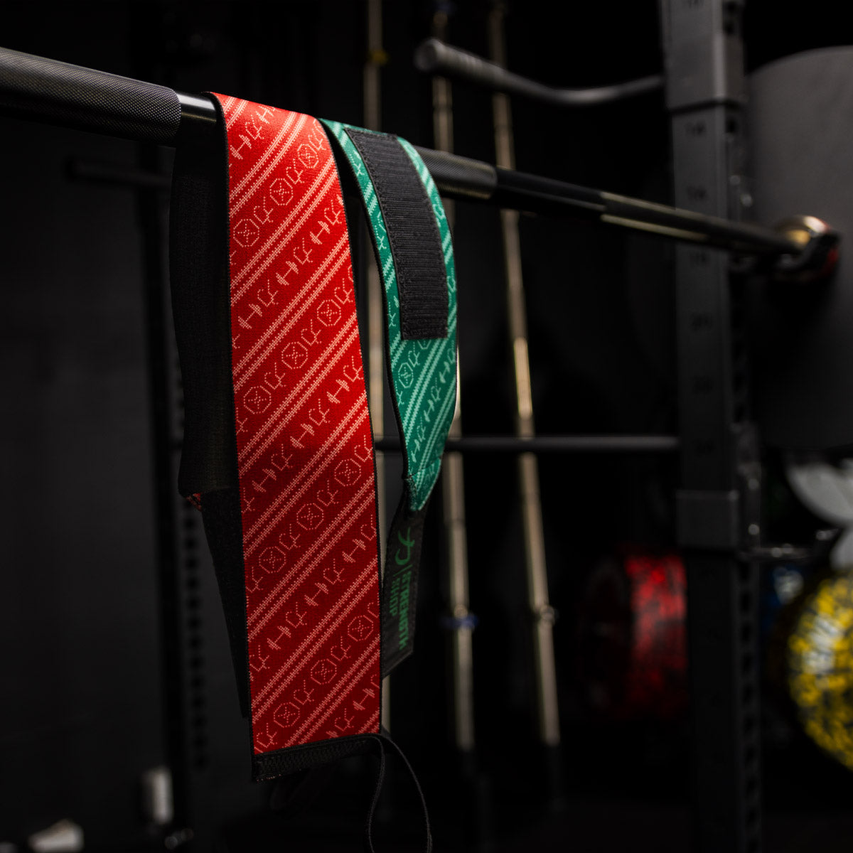 XMAS Wrist Wraps – Medium, 30cm/60cm - IPF approved - Strength Shop