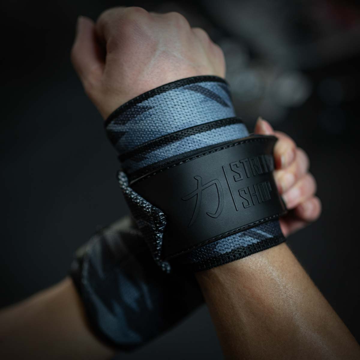 Medium Wrist Wraps - Dark Camo print - IPF Approved – 30cm/60cm - Strength Shop