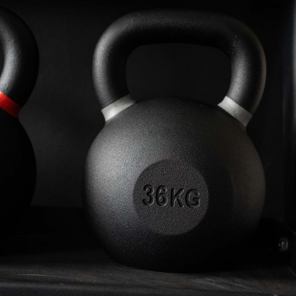 Kettlebell in ghisa Strength Shop – stampo unico, rivestito a polvere, 4-64KG