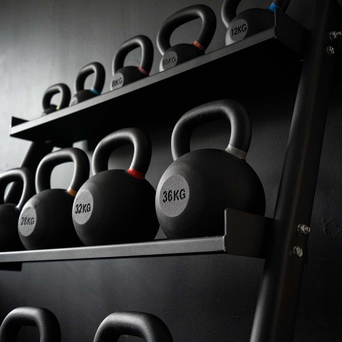 Kettlebell in ghisa Strength Shop – stampo unico, rivestito a polvere, 4-64KG